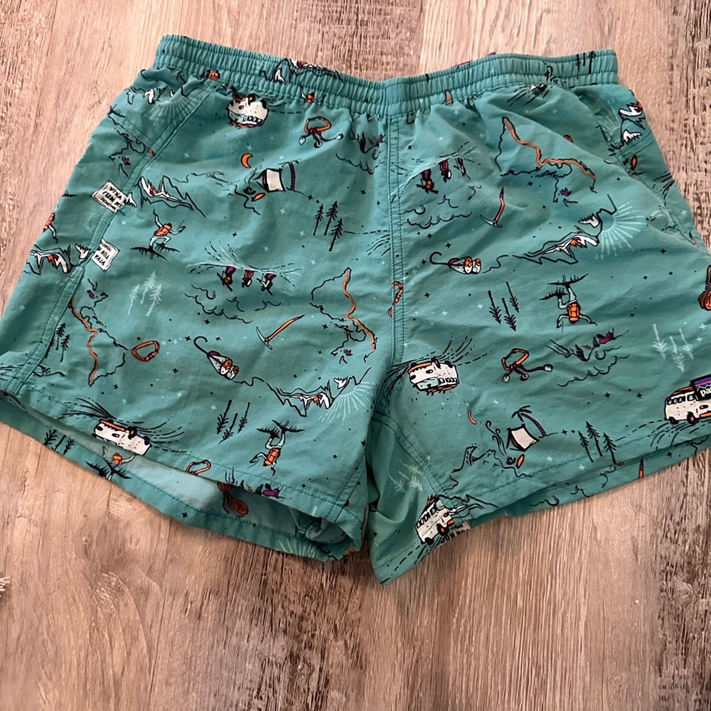 Women’s Patagonia shorts size medium women’s
